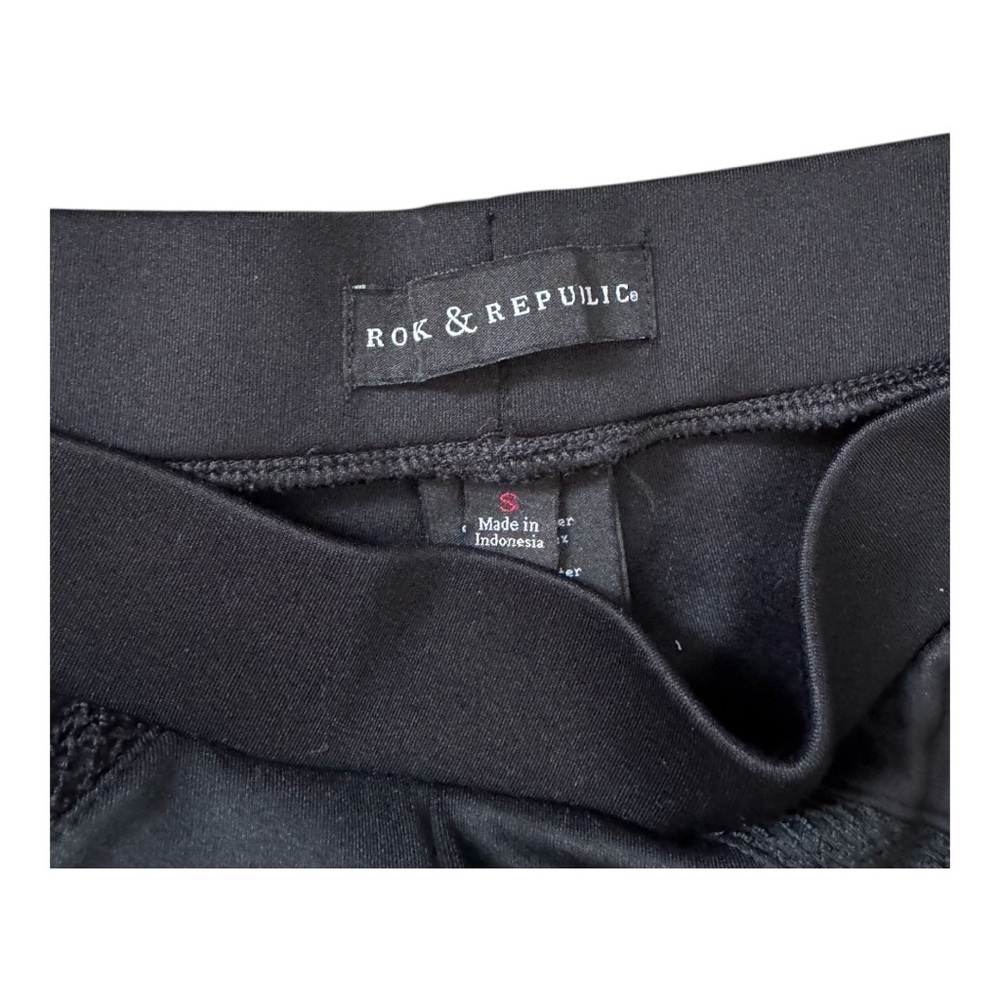 Rock & Republic Mesh Inset Leggings - Picture 5 of 7